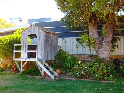 Lazy Lobster Holiday Units & Chalets - Accommodation 4U 21