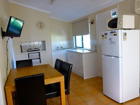 Lazy Lobster Holiday Units & Chalets - Accommodation 4U 24