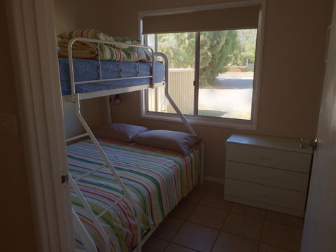 Lazy Lobster Holiday Units & Chalets - Accommodation 4U 22