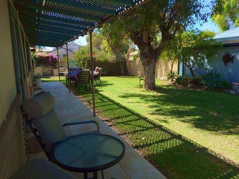 Lazy Lobster Holiday Units & Chalets - Accommodation 4U 30