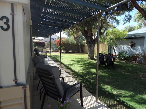 Lazy Lobster Holiday Units & Chalets - Accommodation 4U 9