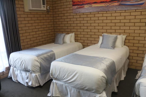 Carnarvon Motel - Accommodation 4U 12