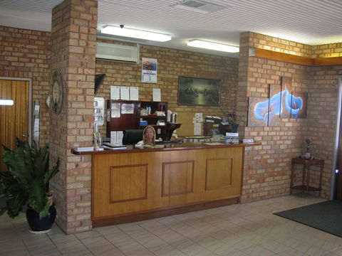 Carnarvon Motel - Accommodation 4U 40