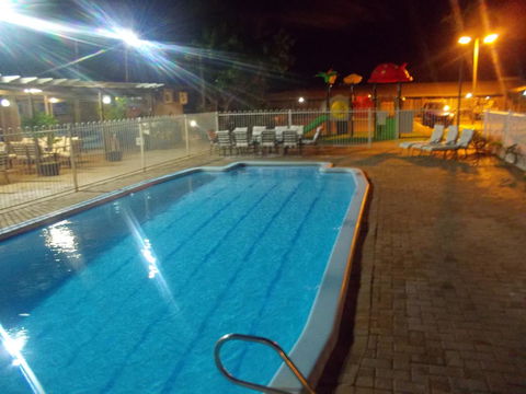 Carnarvon Motel - Accommodation 4U 30
