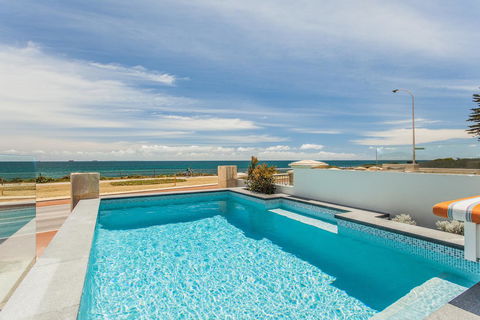 Cottesloe Beach House I - Accommodation 4U 2