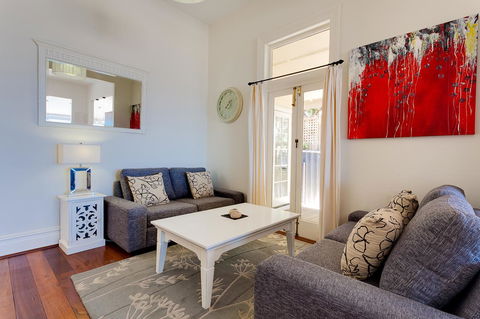 Cottesloe Beach House I - Accommodation 4U 10