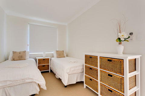 Cottesloe Beach House I - Accommodation 4U 9