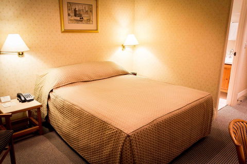 European Hotel - Accommodation 4U 32