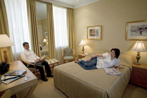 European Hotel - Accommodation 4U 8