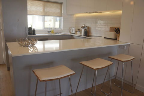 Cottesloe Beachfront Ocean View Apartment - Accommodation 4U 13