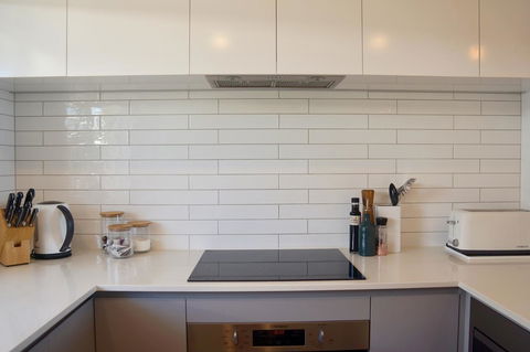 Cottesloe Beachfront Ocean View Apartment - Accommodation 4U 11