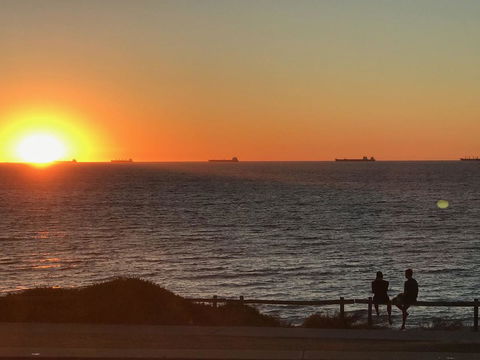 Cottesloe Beachfront Ocean View Apartment - Accommodation 4U 18