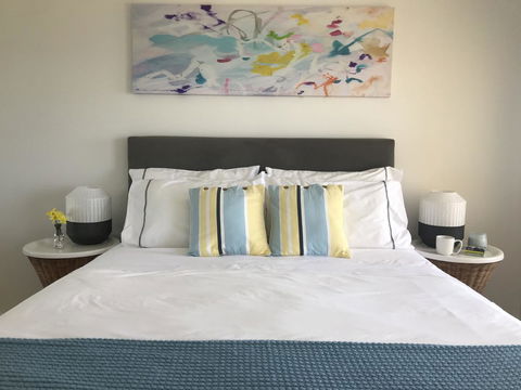 Cottesloe Beachfront Ocean View Apartment - Accommodation 4U 3