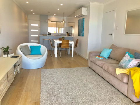 Cottesloe Beachfront Ocean View Apartment - Accommodation 4U 7