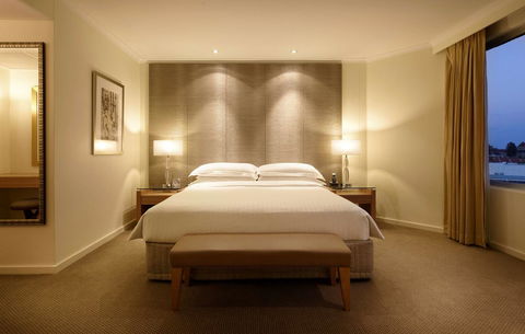 Residence On Langley Park - Accommodation 4U 8