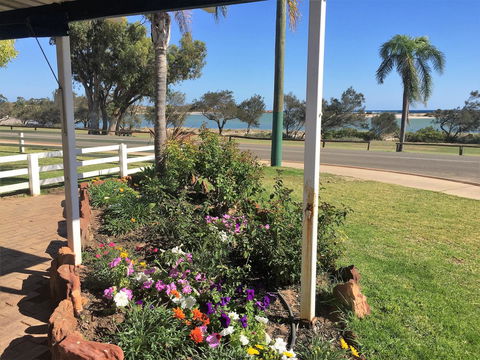 Kalbarri Seafront Villas - Accommodation 4U 10