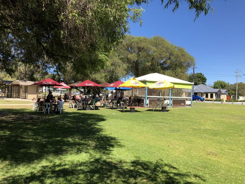 Perth Lake Side Lodge - Accommodation 4U 22