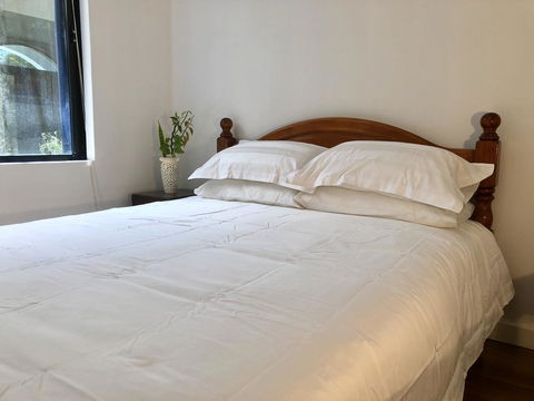 Perth Lake Side Lodge - Accommodation 4U 7