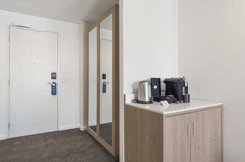 Metro Hotel Perth - Accommodation 4U 1