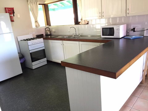 Beachside Prevelly Villas - Accommodation 4U 21