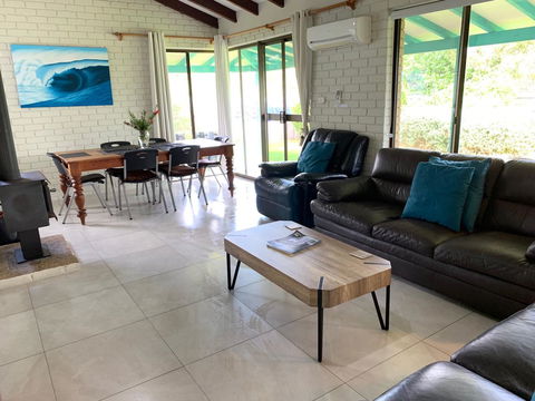 Beachside Prevelly Villas - Accommodation 4U 6