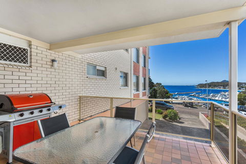 Laman Lodge, Unit 2, 15 Laman Street - Accommodation 4U 12