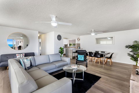Laman Lodge, Unit 2, 15 Laman Street - Accommodation 4U 3