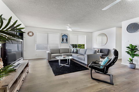 Laman Lodge, Unit 2, 15 Laman Street - Accommodation 4U 1