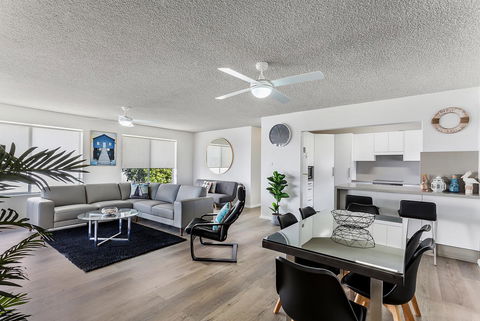 Laman Lodge, Unit 2, 15 Laman Street - Accommodation 4U 2