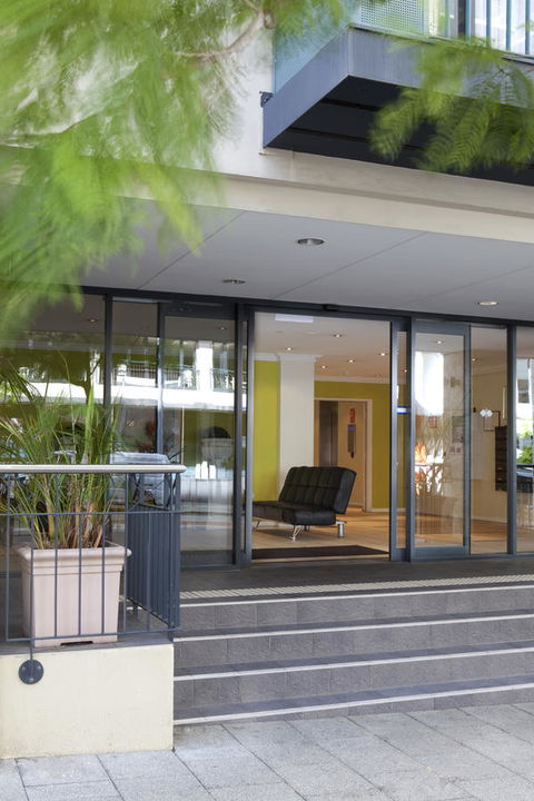 Mont Clare Boutique Apartments - Accommodation 4U 8