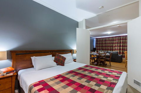 Mont Clare Boutique Apartments - Accommodation 4U 5
