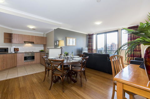 Mont Clare Boutique Apartments - Accommodation 4U 2