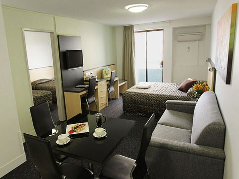 Comfort Inn & Suites Goodearth Perth - Accommodation 4U 1