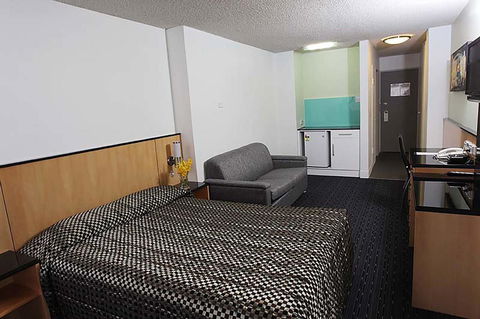 Comfort Inn & Suites Goodearth Perth - Accommodation 4U 21
