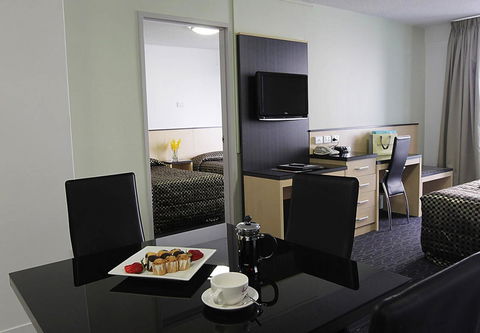 Comfort Inn & Suites Goodearth Perth - Accommodation 4U 12