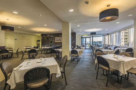 Comfort Inn & Suites Goodearth Perth - Accommodation 4U 11
