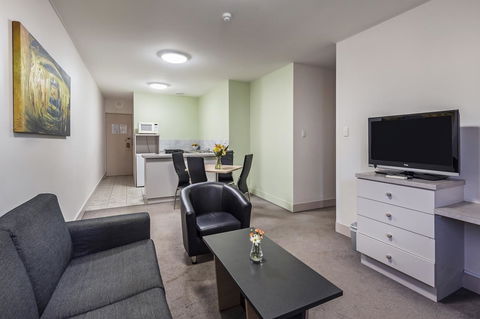 Comfort Inn & Suites Goodearth Perth - Accommodation 4U 10