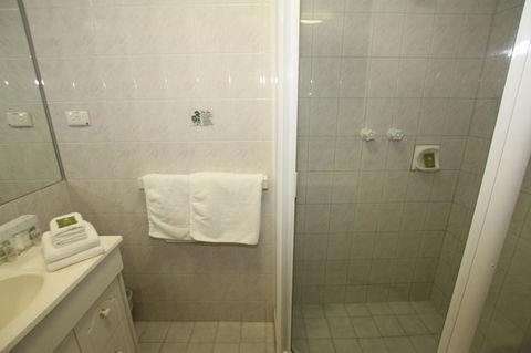 Comfort Inn & Suites Goodearth Perth - Accommodation 4U 27