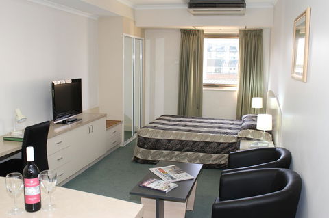 Comfort Inn & Suites Goodearth Perth - Accommodation 4U 4