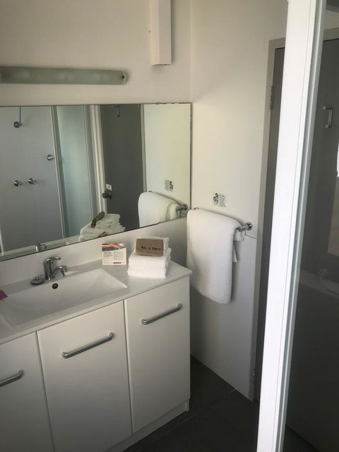 Comfort Inn & Suites Goodearth Perth - Accommodation 4U 2