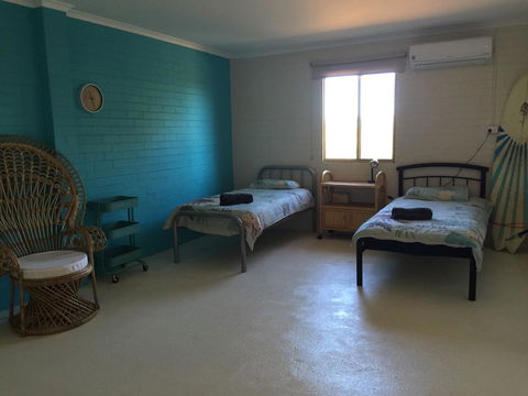 Surf Shack - Accommodation 4U 5