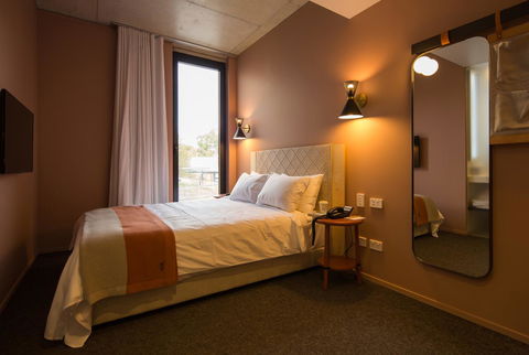 Alex Hotel - Accommodation 4U 6
