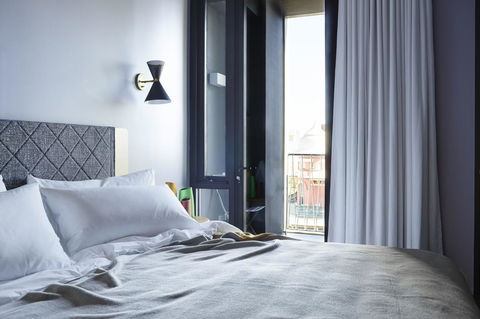 Alex Hotel - Accommodation 4U 21