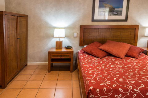 The Continental Hotel - Accommodation 4U 2