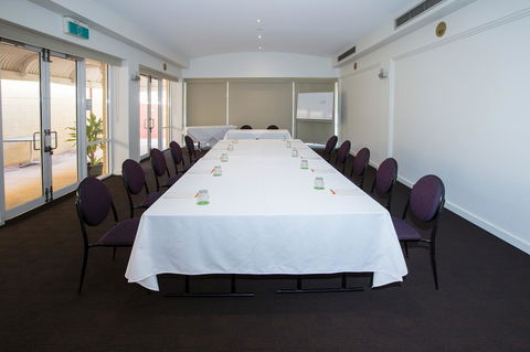 The Continental Hotel - Accommodation 4U 23