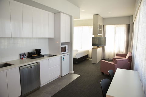 The Gerald Apartment Hotel - Accommodation 4U 25