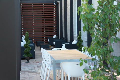 Crossroads Hotel - Accommodation 4U 28