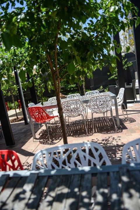 Crossroads Hotel - Accommodation 4U 24