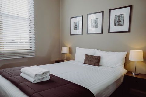Crossroads Hotel - Accommodation 4U 13