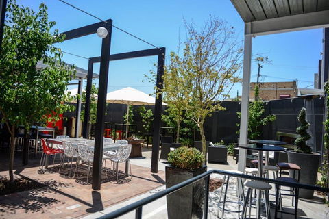 Crossroads Hotel - Accommodation 4U 32